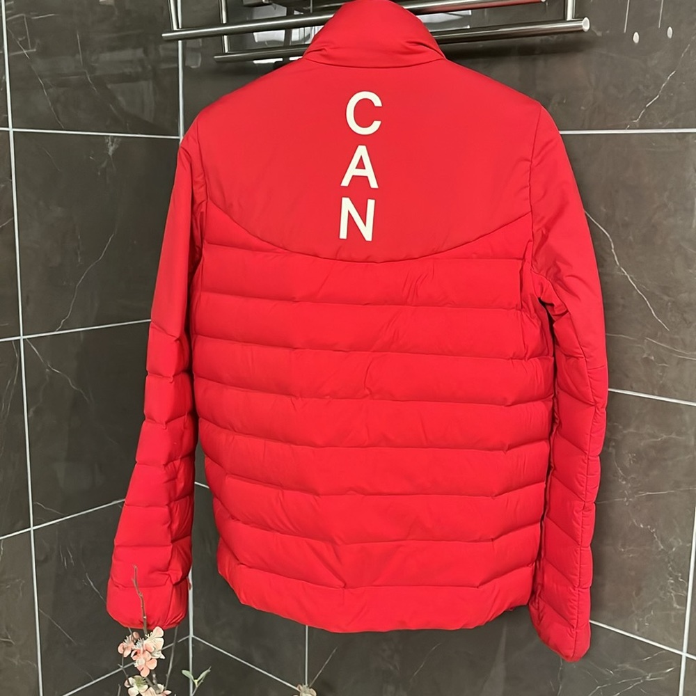 Lululemon Team Canada podium white goose down puffer jacket ๐จ๐ฆ๐จ๐ฆ๐จ๐ฆ - Picture 3 of 4
